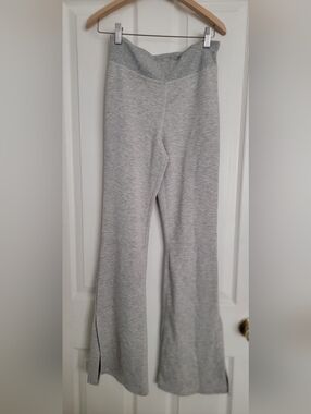 No Boundaries Heather Gray Ribbed Pullover